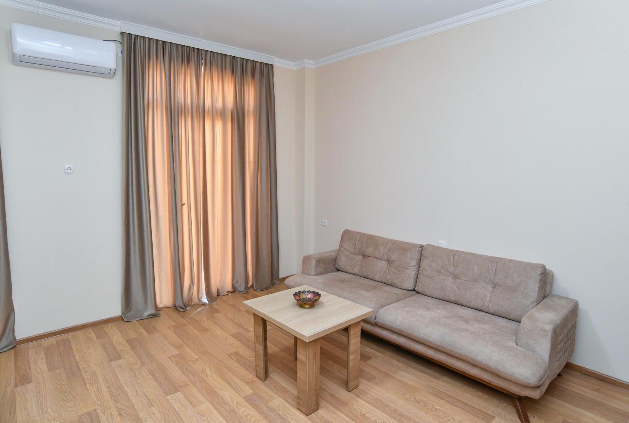 Just Inn Kutaisi Exterior foto